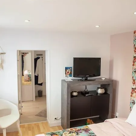 Pensión La Petite Maison De Jane Reims