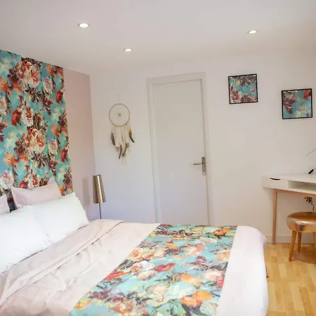 La Petite Maison De Jane Vendégház Reims