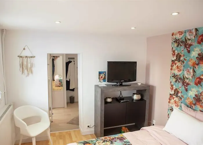 Гостевой дом La Petite Maison De Jane Реймс